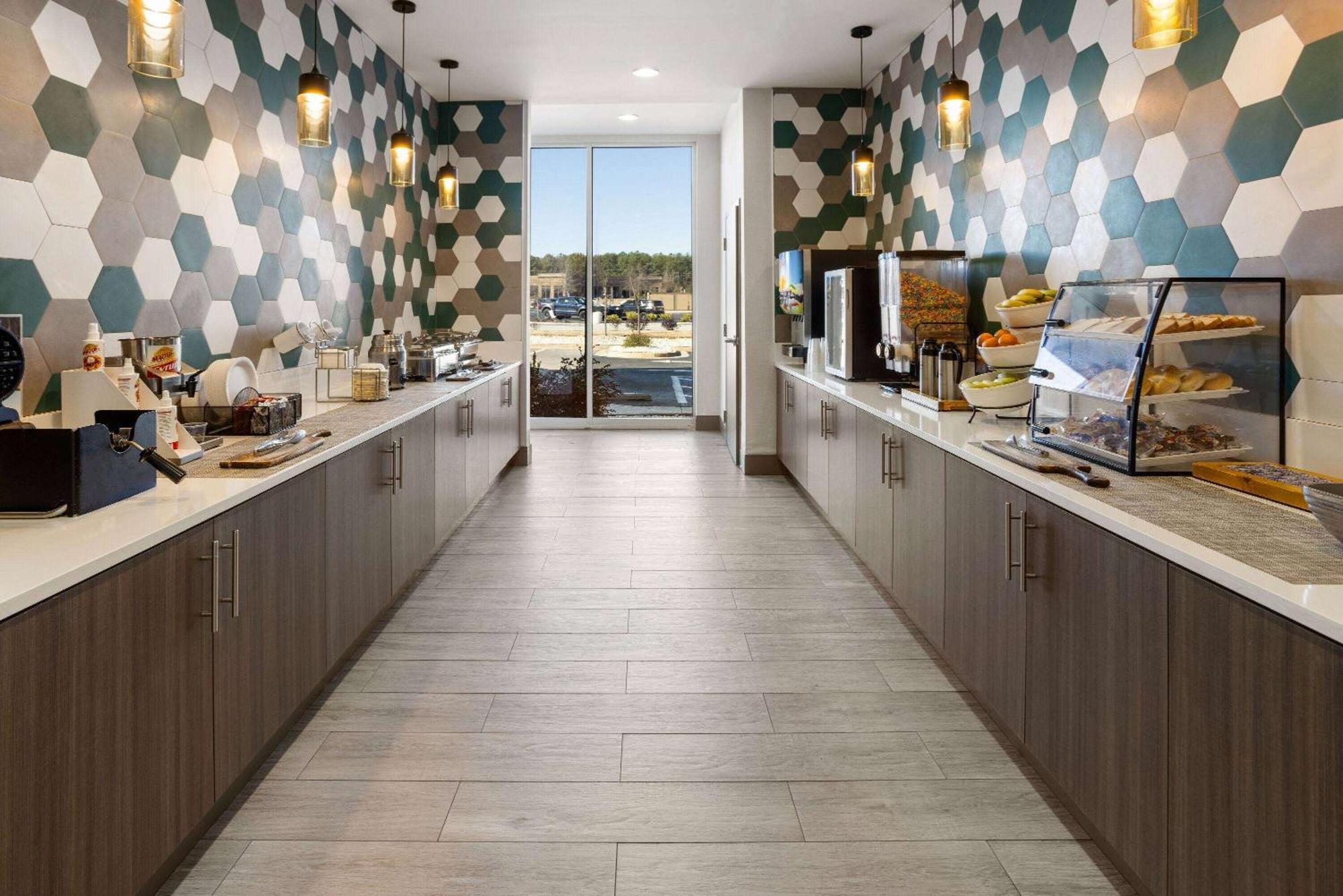 La Quinta Inn & Suites By Wyndham Locust Grove Luaran gambar