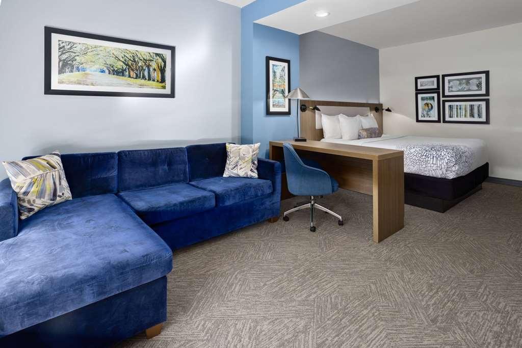 La Quinta Inn & Suites By Wyndham Locust Grove Bilik gambar
