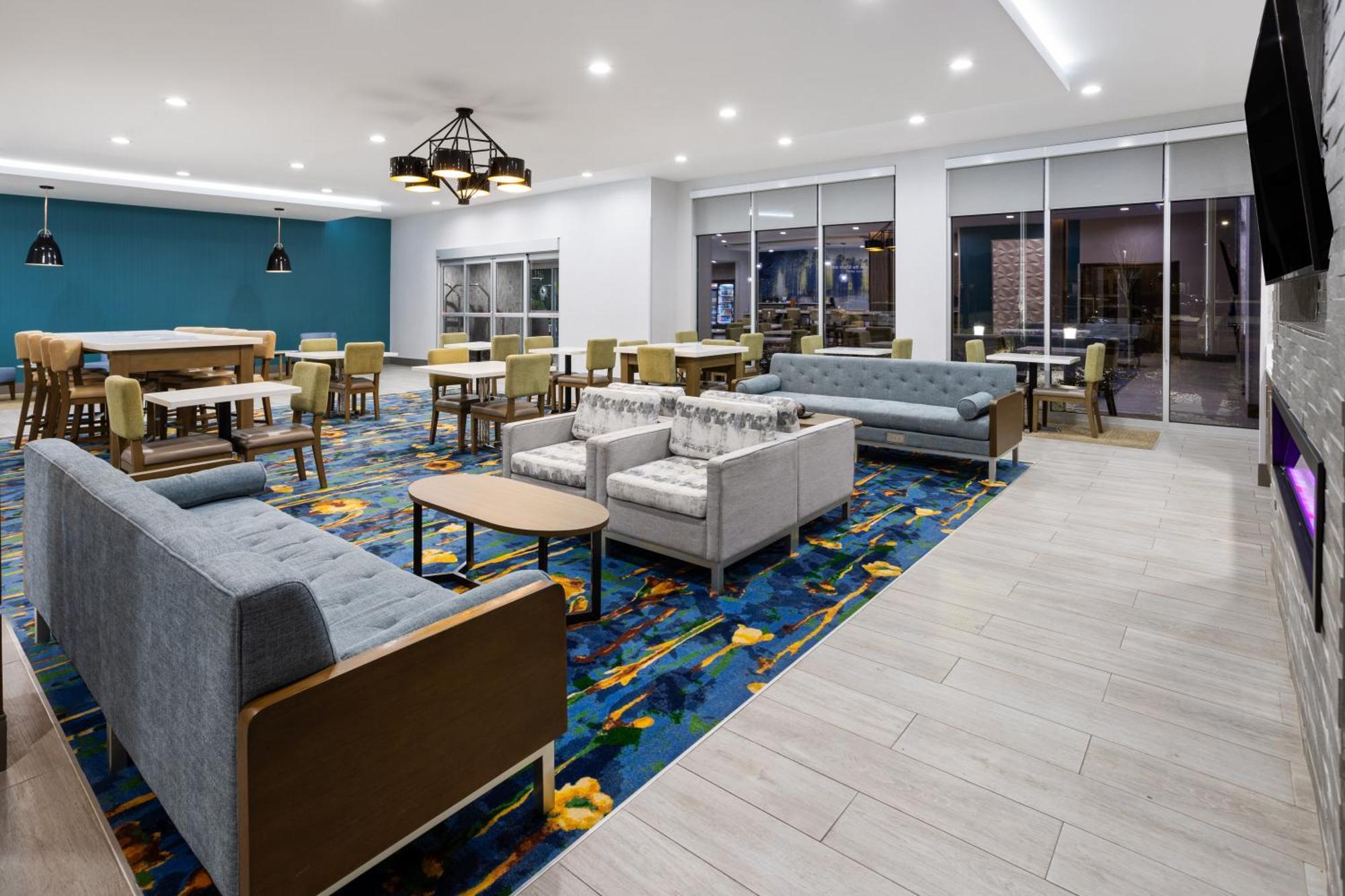 La Quinta Inn & Suites By Wyndham Locust Grove Luaran gambar
