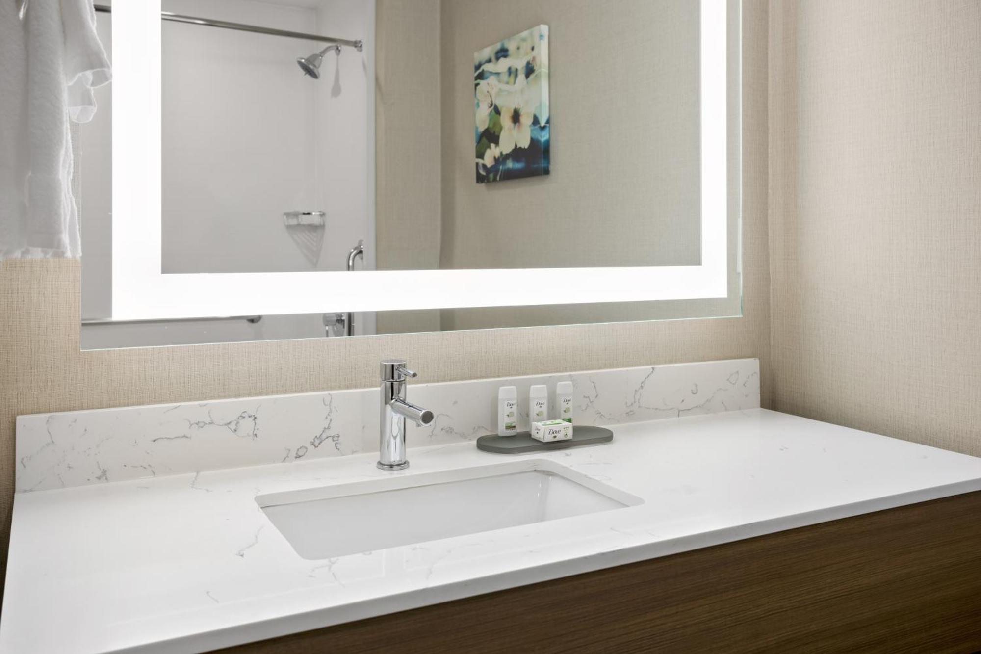 La Quinta Inn & Suites By Wyndham Locust Grove Luaran gambar